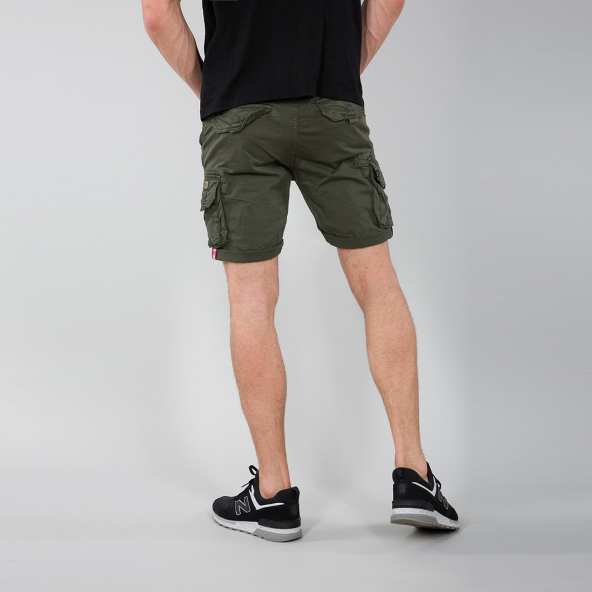 Alpha Industries Pantaloncini Crew Short Dark Olive - 3 Alpha Industries Pantaloncini Crew Short Dark Olive - 3
