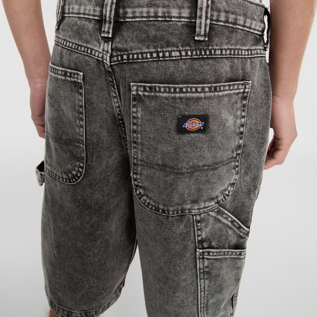 Dickies Jeans Shorts Garyville Light Gray Wash - 7 Dickies Jeans Shorts Garyville Light Gray Wash - 7