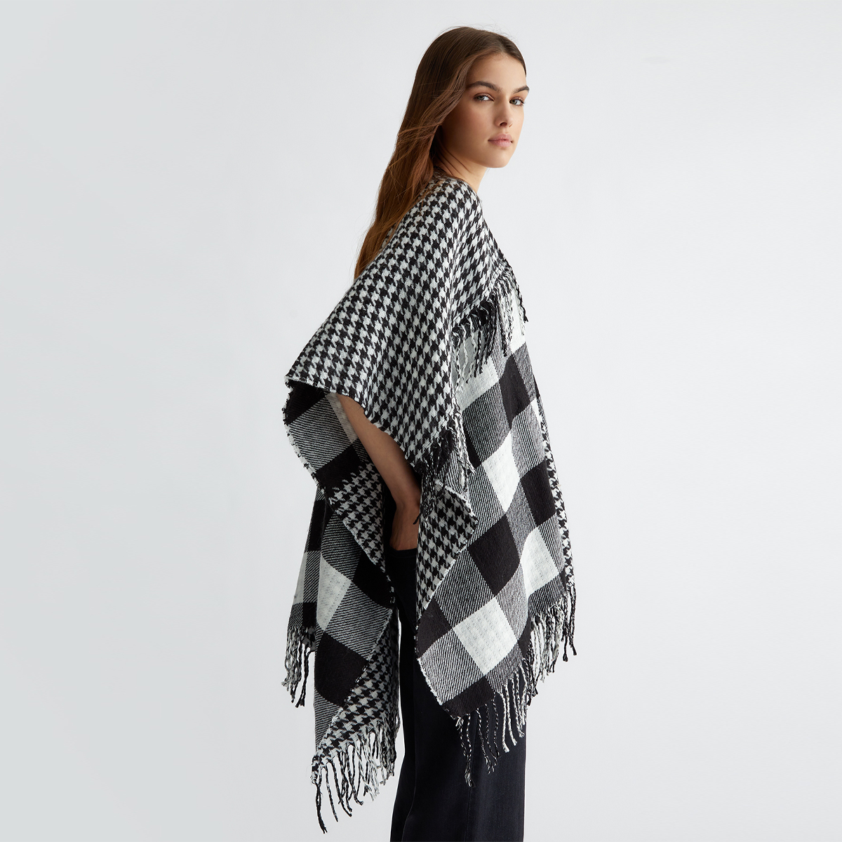 Liu Jo Cloack Poncho Bianco Nero - 3