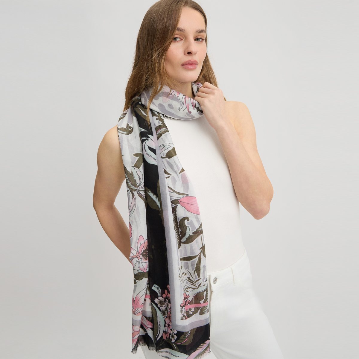 Liu Jo Foulard stamp floreale Black - 2 Liu Jo Foulard stamp floreale Black - 2