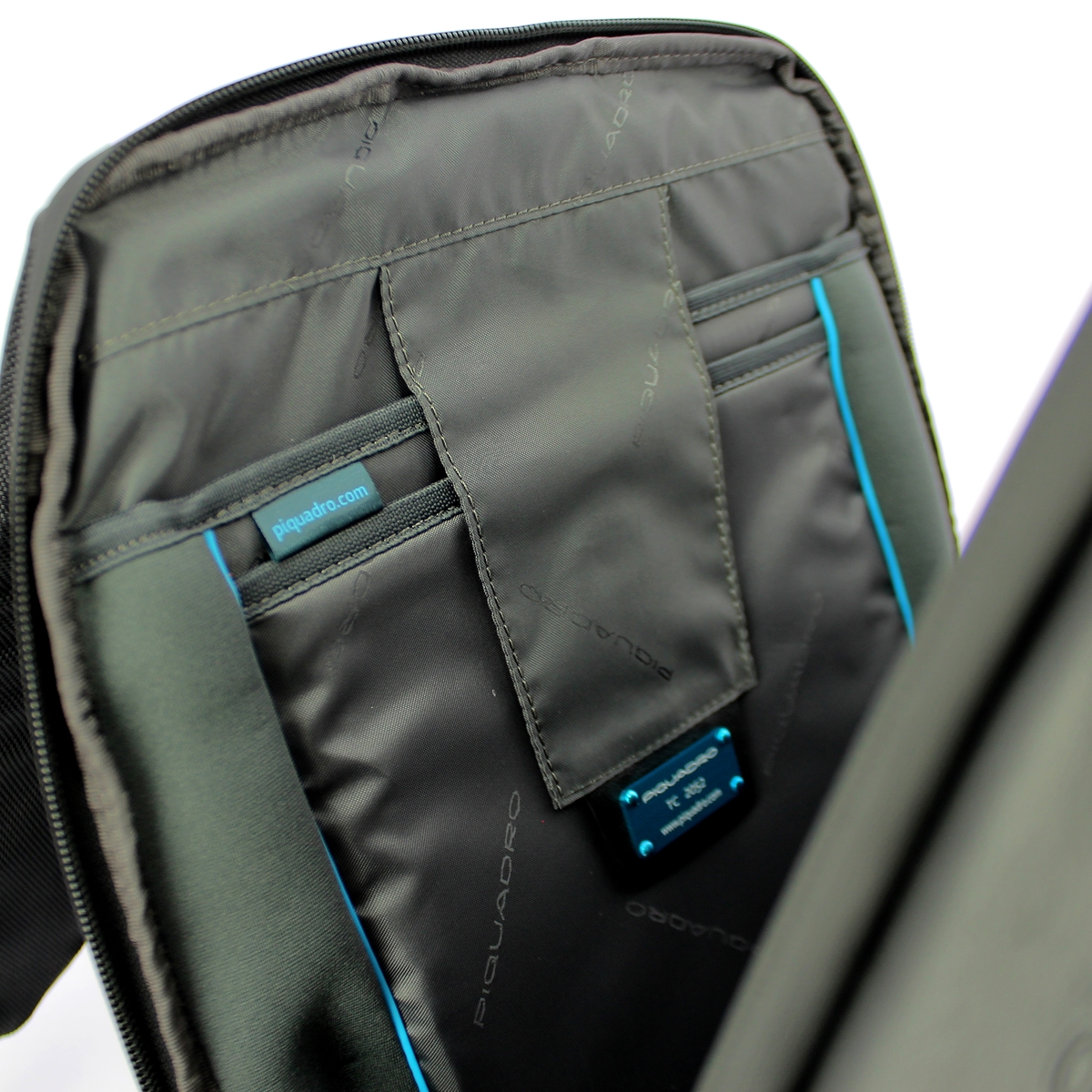 Piquadro Zaino Fast-Check PC/iPad® Urban Connequ 15.6 - 6 Piquadro Zaino Fast-Check PC/iPad® Urban Connequ 15.6 - 6