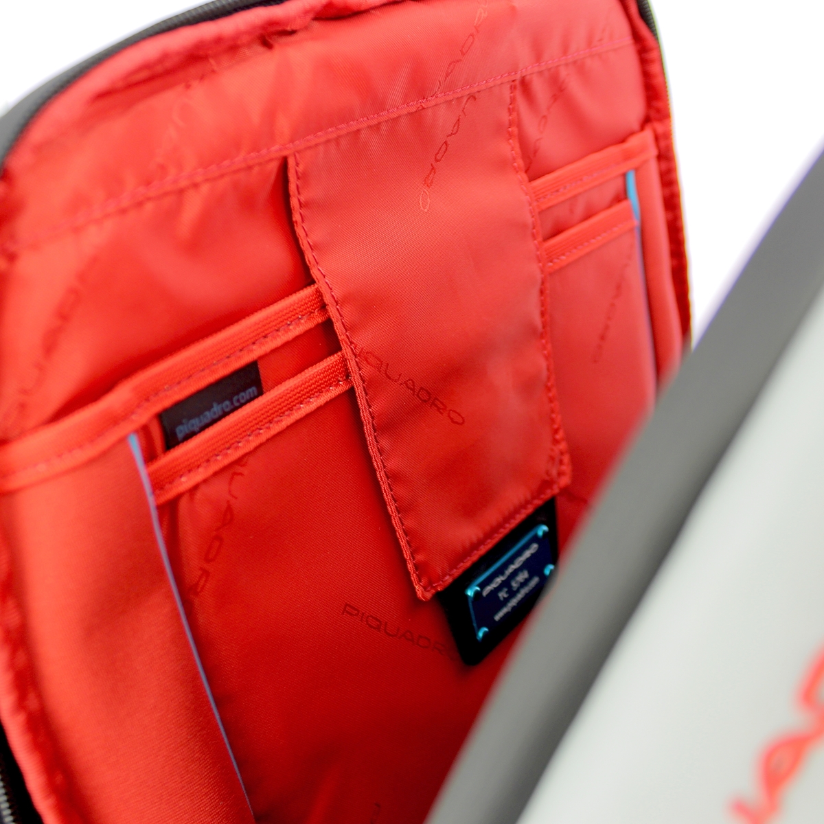 Piquadro Zaino Urban con Fast-Check e RFID 15.6 - 8 Piquadro Zaino Urban con Fast-Check e RFID 15.6 - 8