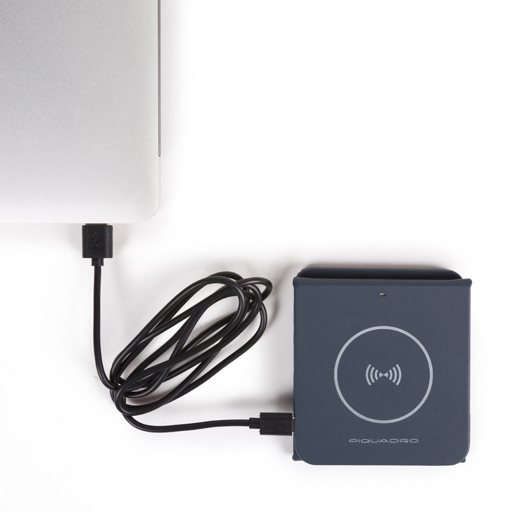 Piquadro Base di ricarica wireless per smartphone e AirPods - 7 Piquadro Base di ricarica wireless per smartphone e AirPods - 7