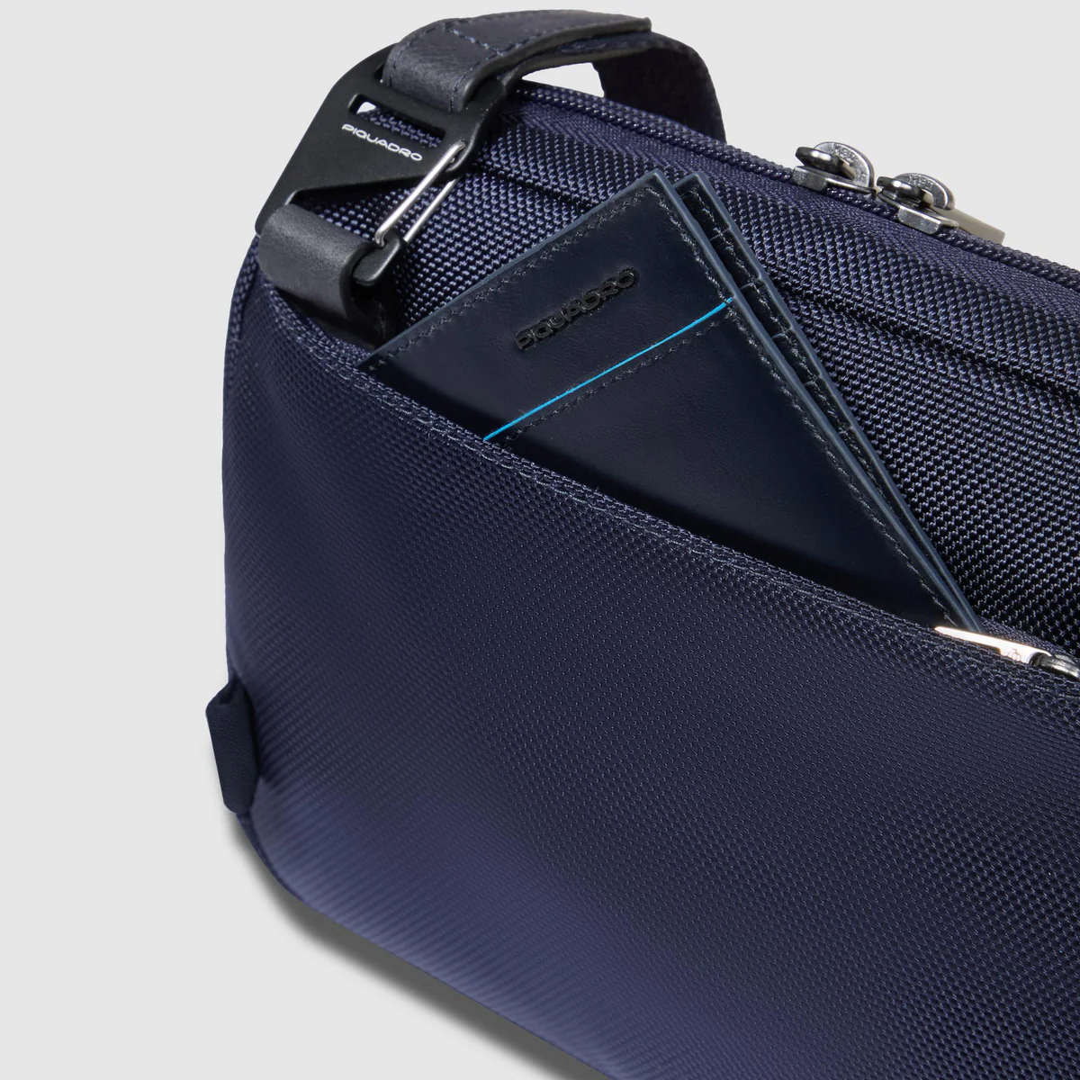 Piquadro Borsello orizzontale Brief Blu - 4 Piquadro Borsello orizzontale Brief Blu - 4