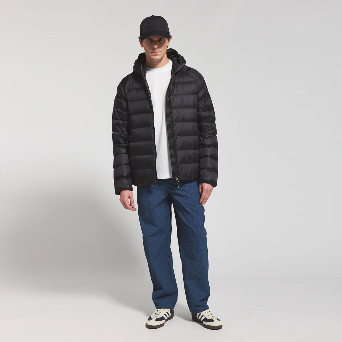 Pyrenex Arial Hooded Down Jacket Black - 3 Pyrenex Arial Hooded Down Jacket Black - 3