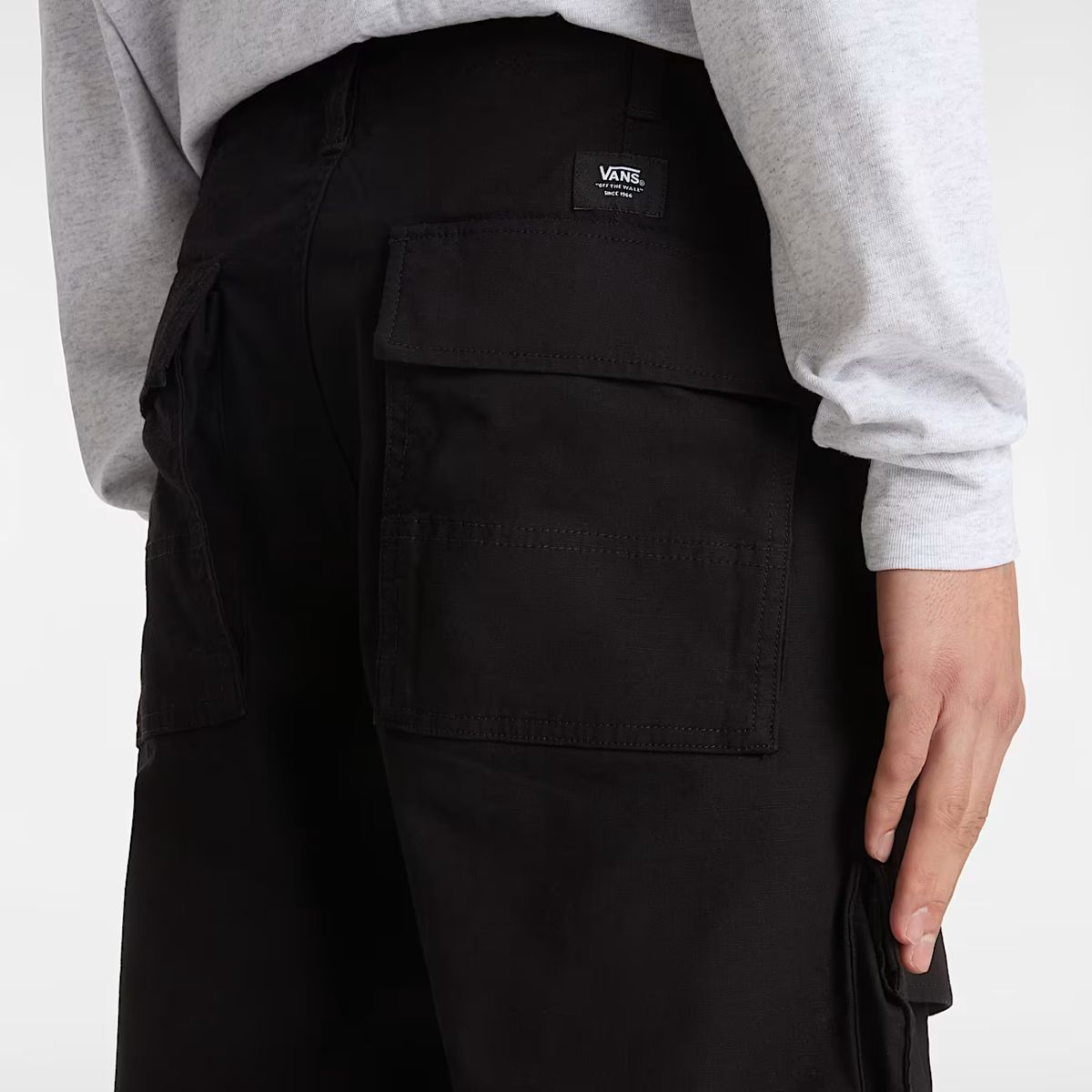 VANS Pantaloni Fatigue Cargo Loose Tapered Black - 8 VANS Pantaloni Fatigue Cargo Loose Tapered Black - 8