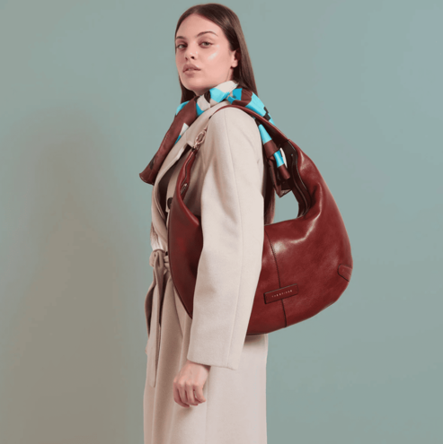 Come organizzare la borsa per il lavoro: consigli pratici e di stile